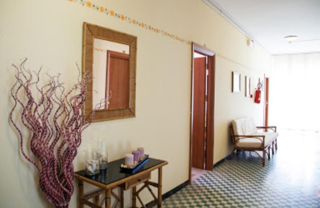 Hotel Astoria Ричоне Екстериор снимка