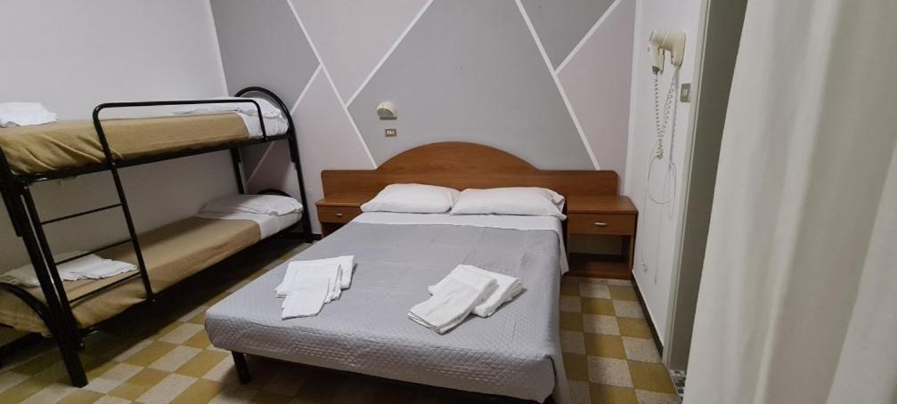 Hotel Astoria Ричоне Екстериор снимка