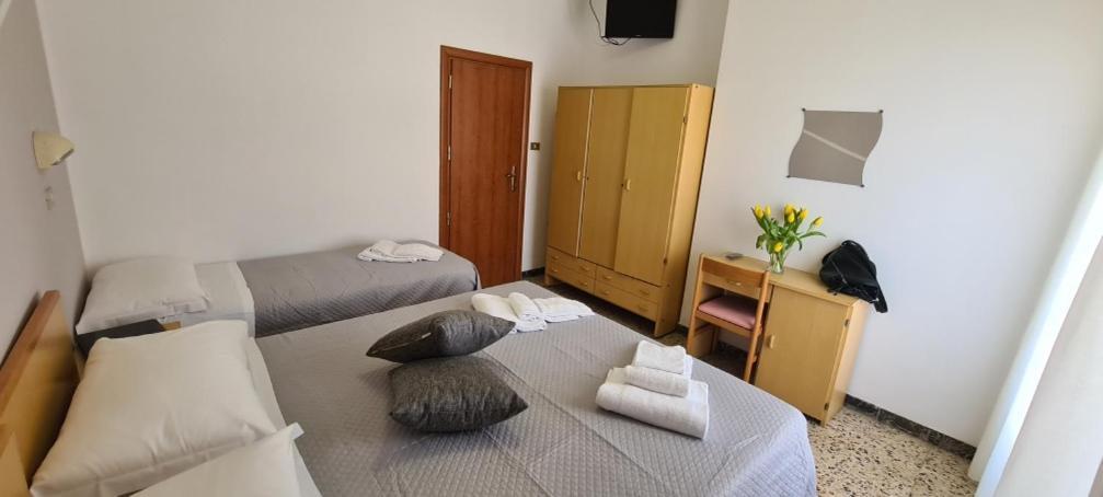 Hotel Astoria Ричоне Екстериор снимка