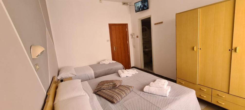 Hotel Astoria Ричоне Екстериор снимка