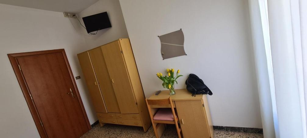 Hotel Astoria Ричоне Екстериор снимка