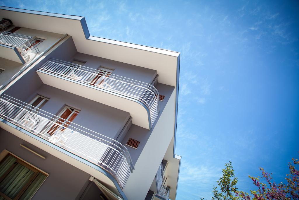 Hotel Astoria Ричоне Екстериор снимка